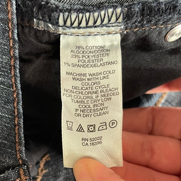 DKNY Dark Wash Jeans - Size 4 - Picture 12 of 13